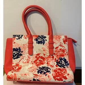 Charming Charlie Purse Handbag Shoulder Bag Coral/Floral Navy Beige